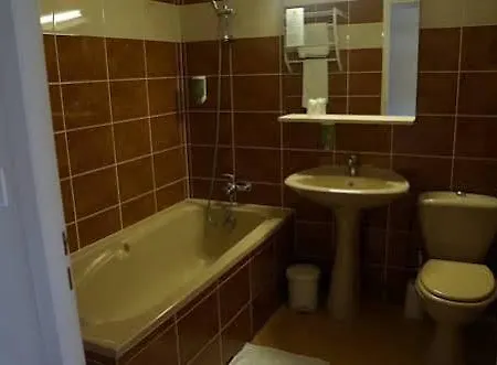 Hotel Hospitalite Absolue, Anciennement Du Parc 2*